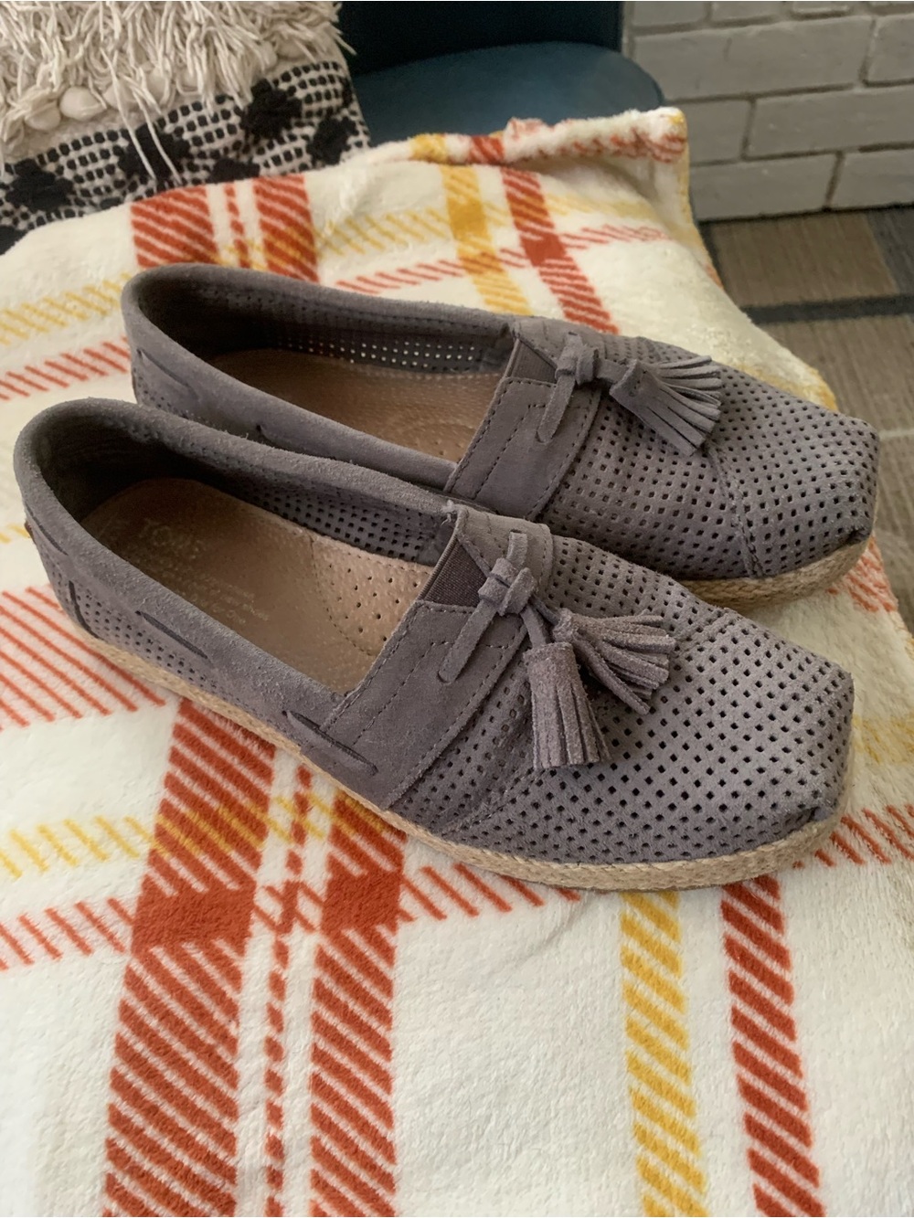 Toms’ Women's Gray Perforated Tassel Slip-On Loafers, Size:  7-1/2 Medium